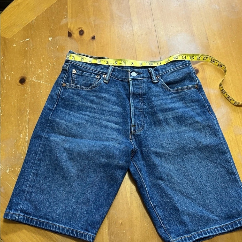Levi's Men 501 Original Shorts Size 28 Blue Denim (Tag 30 Fits 28.5) Excellent⁠